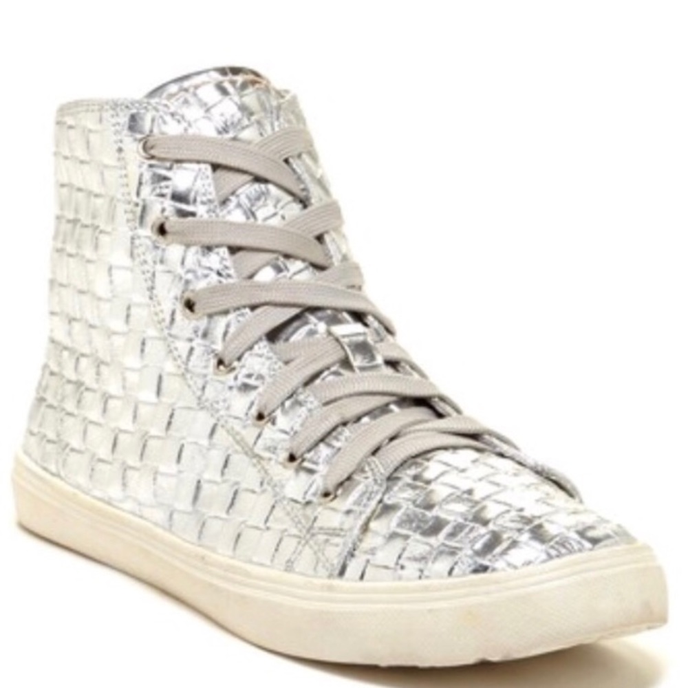Urban Outfitters High Top metallic Trendy sneakers